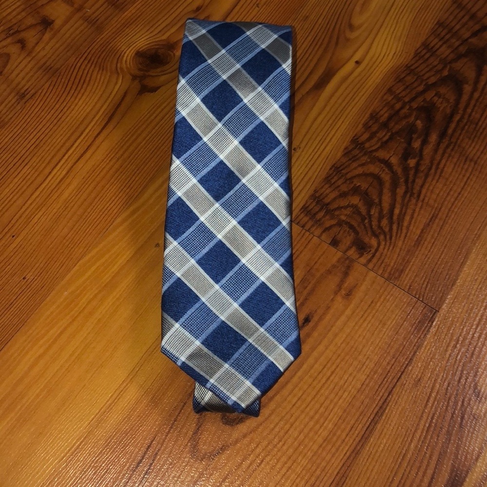 Men’s Micheal Kors tie